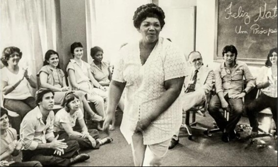 "Dona Ivone Lara, a Rainha do Samba e Grande Dama do Samba"